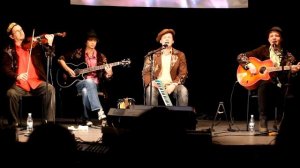 Белая дверь "Х.О.Р.ъ №"