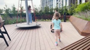 Показываю дома на стилобате