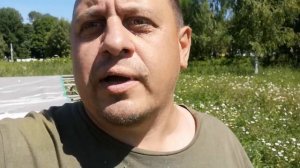 Как пастбищные куры создают цветочные поля, засирая всё вокруг.