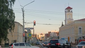 чудо РЯБИНА цветы и БАБОЧКА городские зарисовки