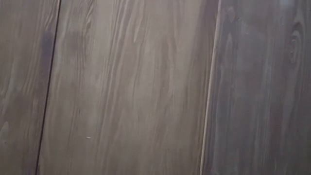 Сделали кухню своими руками, столешницу из керамогранита положили.