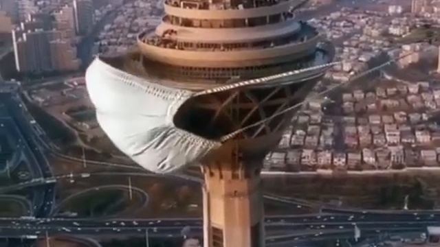 Одевают защитную маску на башню в иране смотреть онлайн