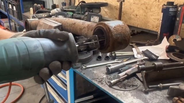 Тяга панара, замена сайлентблока задней пневмо подвески газон Некст 10т на полиуретан. смотреть онлайн