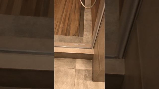 Душевая дверь из стекла на заказ от компании "Best-Glass" смотреть онлайн