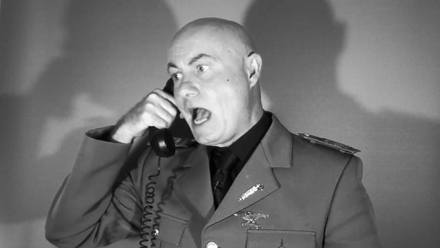 MUSSOLINI A VIKTOR ORBAN: NO GENDER NO GUERRA! смотреть онлайн