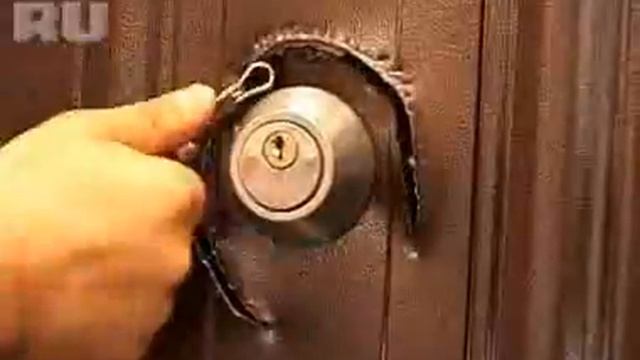 Бронированная дверь смотреть онлайн