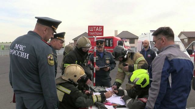 В Курске прошли пожарно-тактические учения на торговом центре - 03.10.2024