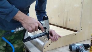 Диваны в кафе. Процесс изготовления и сборки.