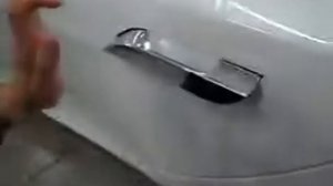 Tesla Model S втягивающиеся дверные ручки