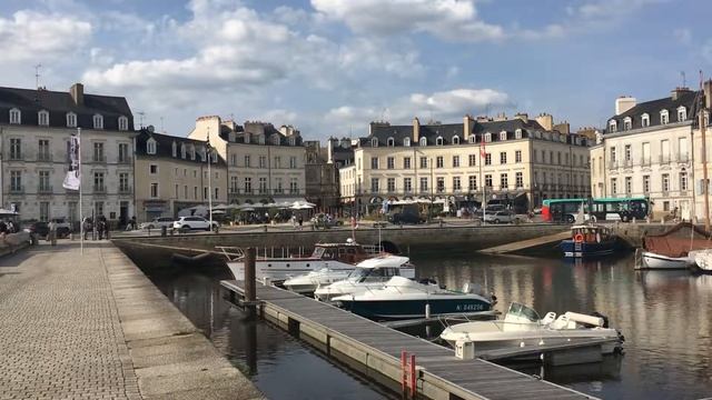 Ванн Франция Вид на центральную часть города смотреть онлайн