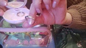 АСМР Что в косметички у моей дочки и просто болталка-шепталка
ASMR WHAT'S IN THE BAG