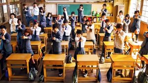 В этой школе ученики должны убить своего учителя, чтобы сдать выпускной экзамен _ Краткий