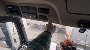 ВЫШЕЛ С ОТПУСКА МЕРСА НЕ УЗНАТЬ #дентро #дальнобой