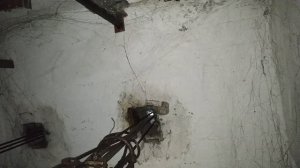 Вид в шахту лифта изнутри | №1