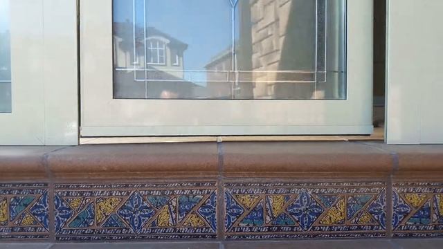 Автоматический порог в двери смотреть онлайн