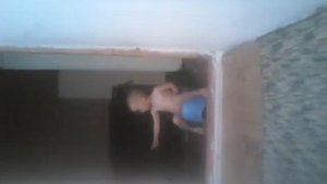 МАЛЬЧИК ИСПУГАЛСЯ ОТ ШУМА ДВЕРИ )) ПРИКОЛ))