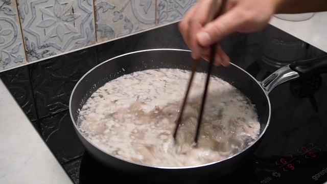 ЖАРЕНЫЙ РИС С ЯЙЦОМ и Овощами по-Китайски – Классический Рецепт / Курица с фунчозой / Кухня Тягубя смотреть онлайн