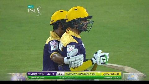 Wahab Riaz vs Ahmed Shehzad Heavy Fight | Peshawar Zalmi vs Quetta Gladiators | HBL PSL | MB2A