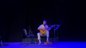 По снегу, летящему с неба
