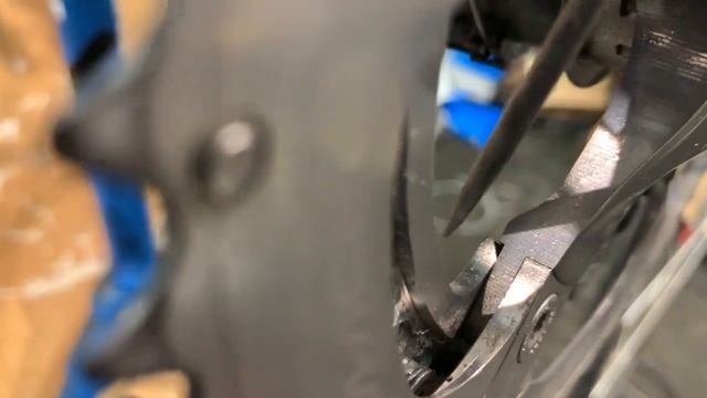 How do I install chainrings on my Shimano Crankset - Dura-Ace 7800 смотреть онлайн