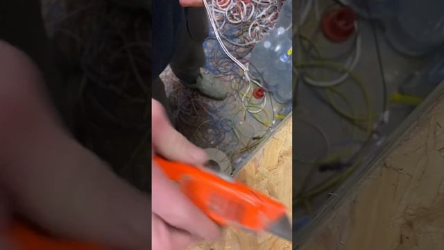 🚫DON’T BUY A WIRE STRIPPER!❌FASTES way to strip copper wireFree and Best way to strip copper wire смотреть онлайн