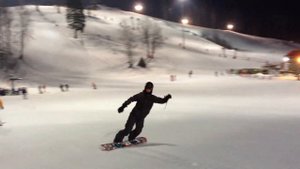 Катаемся на сноуборде.