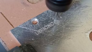 гравировка дюрали Д16Т, фреза 0.1 мм угол 30град.