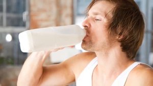 5 САМЫХ ВРЕДНЫХ НАПИТКОВ КОТОРЫЕ МЫ ПЬЕМ РЕГУЛЯРНО