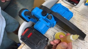 How to add oil to Mini Electric Chainsaw