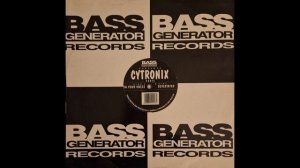 Cytronix – On Your Knees (Bouncy Techno) (Updated Upload)