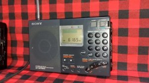 National RF-B60 Sony ICF -SW 7600G  Shortwave Comparison