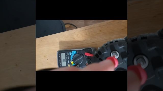 Best Car Alternator test! Battery or Alternator fault? Very simple multimeter test if car dont star смотреть онлайн