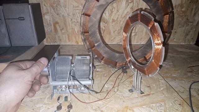 Детекторный приемник Crystal radio смотреть онлайн