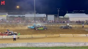 Америка во всей красе ! Раздолбанные машины,коровы и ковбои.