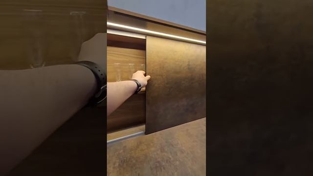 Фартук с секретом Был в шоуруме у партнера и снял для вас обзор#мебель #кухни #липецк смотреть онлайн