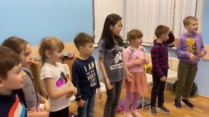 Поем грамматические песни на курсе I can Speak