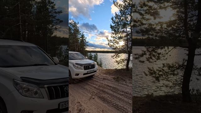 Закат над озером