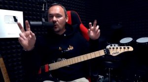 Поучил рифф из Герой Асфальта по уроку Владимира Холстинина