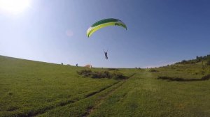 Полёт без подвески. No harness paragliding