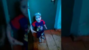 Мама учит сына