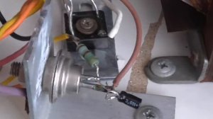 Автозарядка на куске фанэры🤔.3gp