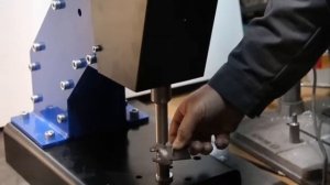 Ручной пресс для установки запрессовочного крепежа