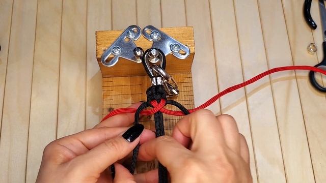 How To Make Keychain With XXX Pattern Knot Red/Black Paracord 550 смотреть онлайн
