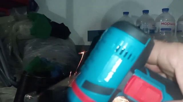 быстрый обзор мини болгарки с аккумуляторной батареей. смотреть онлайн