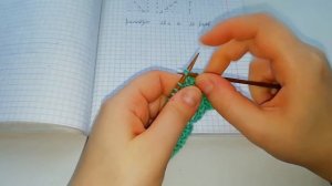 Вяжем красивый узор спицами