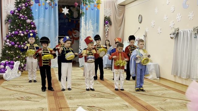 Танец солдатиков
Новогодний утренник смотреть онлайн