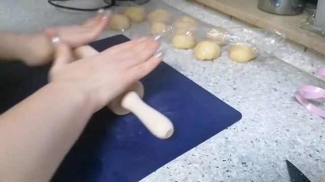 @user-ue3qo2hu1olga Мои любимые булочки с джемом и с  сухофруктами. Вкус детства.