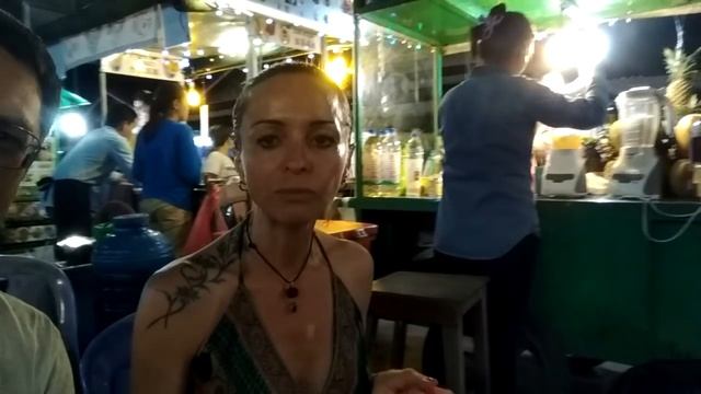 Обзор цен на кокосы и рис с овощами в Камбоджи - Глобальная Волна - The Global Wave смотреть онлайн