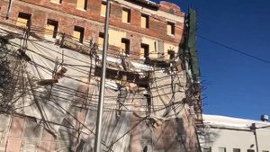 Обрушение строительных лесов 15 февраля на Китай-городе в Лубянском проезде.