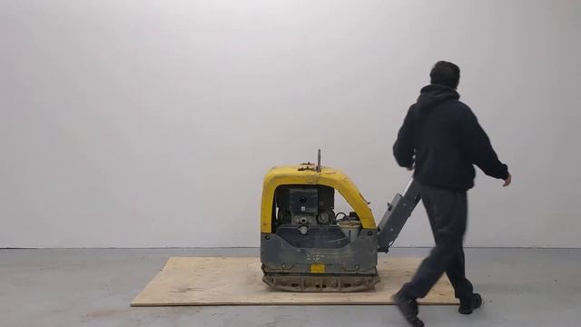 HOC ATLAS COPCO LG504 REVERSIBLE PLATE COMPACTOR DEMO смотреть онлайн